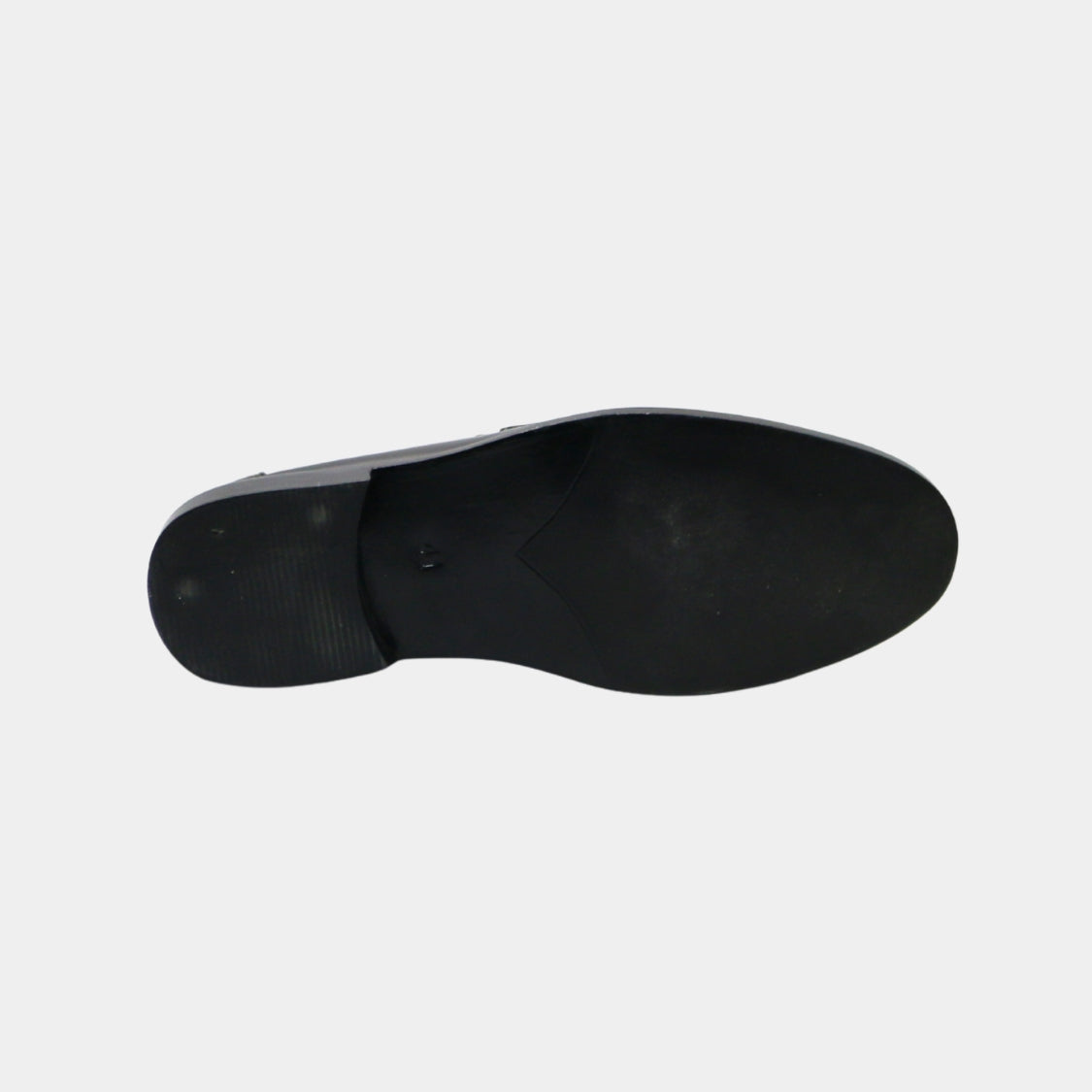 ARQS.PK 727 black dress shoe sole showing a smooth finish and low heel for everyday comfort and durability