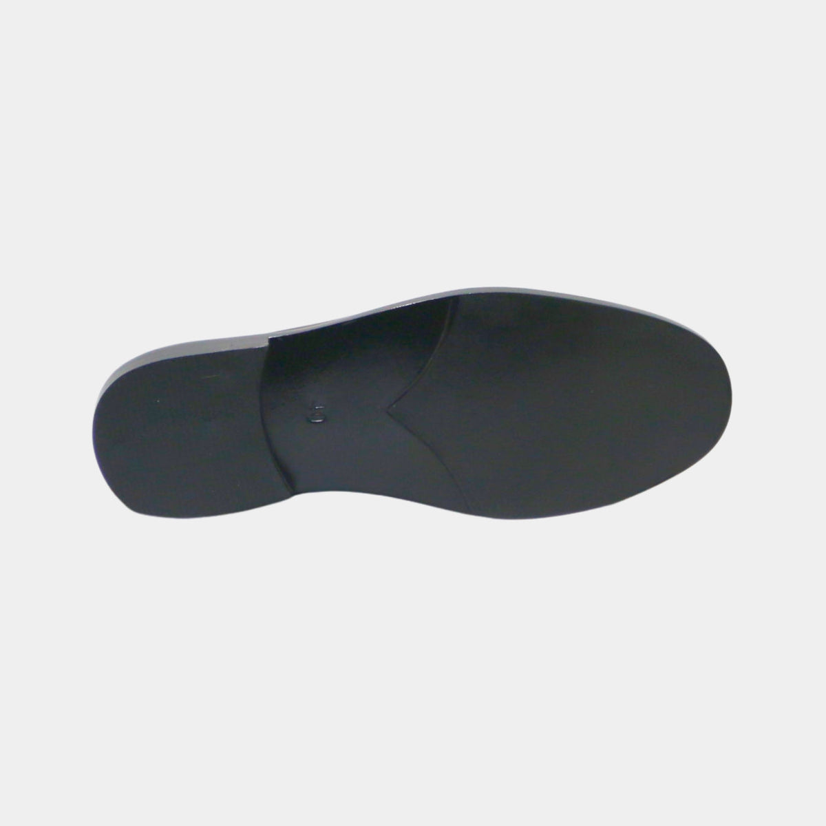 ARQS.PK 727 formal shoe featuring a smooth black leather sole with a low heel for everyday comfort and style.